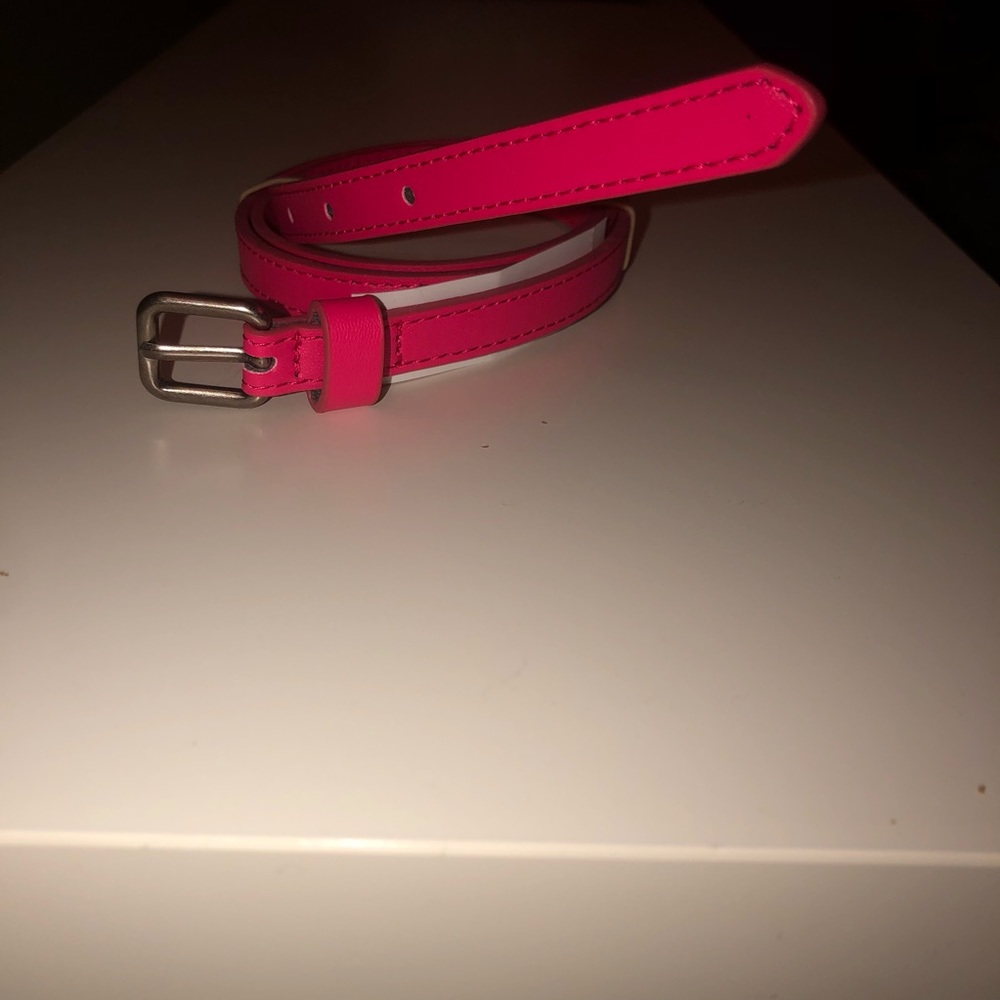 American Eagle thin belt